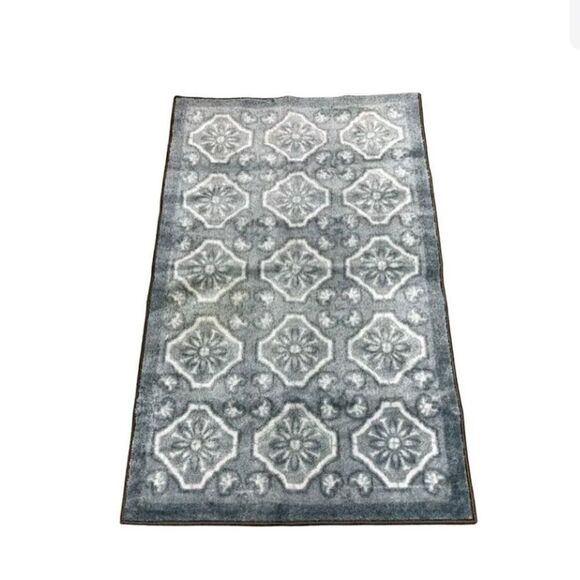 Nourison Diamon Damask 26" x 45" Washable Accent Rug Light Gray - Picture 1 of 4